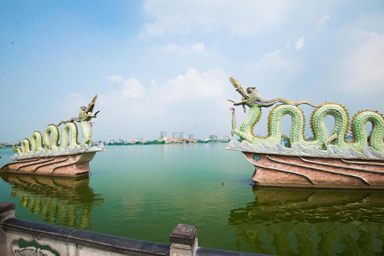 22Housing Hotel & Apartment 81 Linh Lang Hanoi Exteriör bild