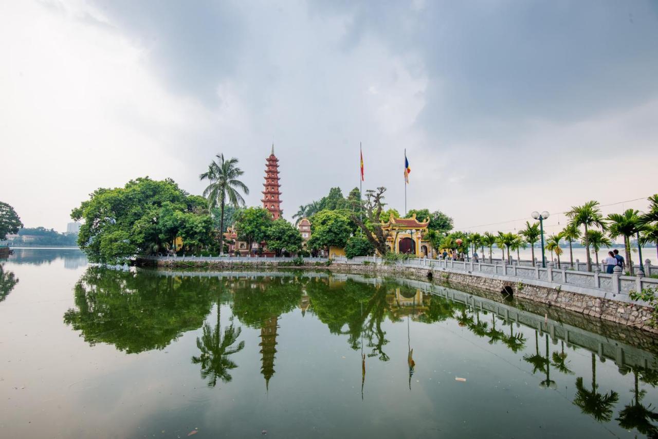 22Housing Hotel & Apartment 81 Linh Lang Hanoi Exteriör bild