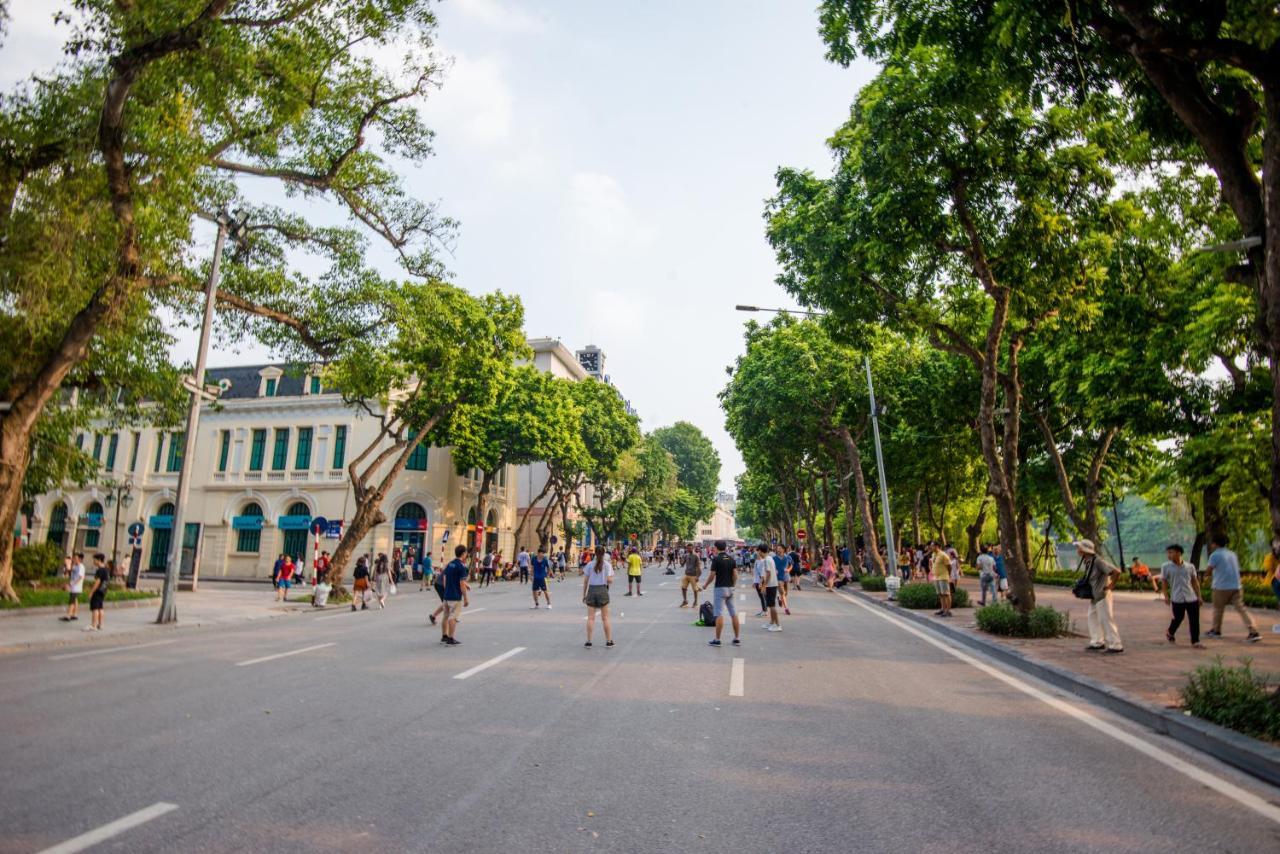 22Housing Hotel & Apartment 81 Linh Lang Hanoi Exteriör bild