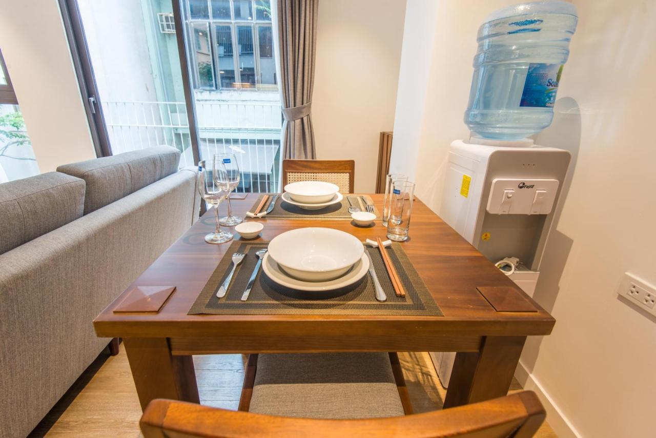 22Housing Hotel & Apartment 81 Linh Lang Hanoi Exteriör bild