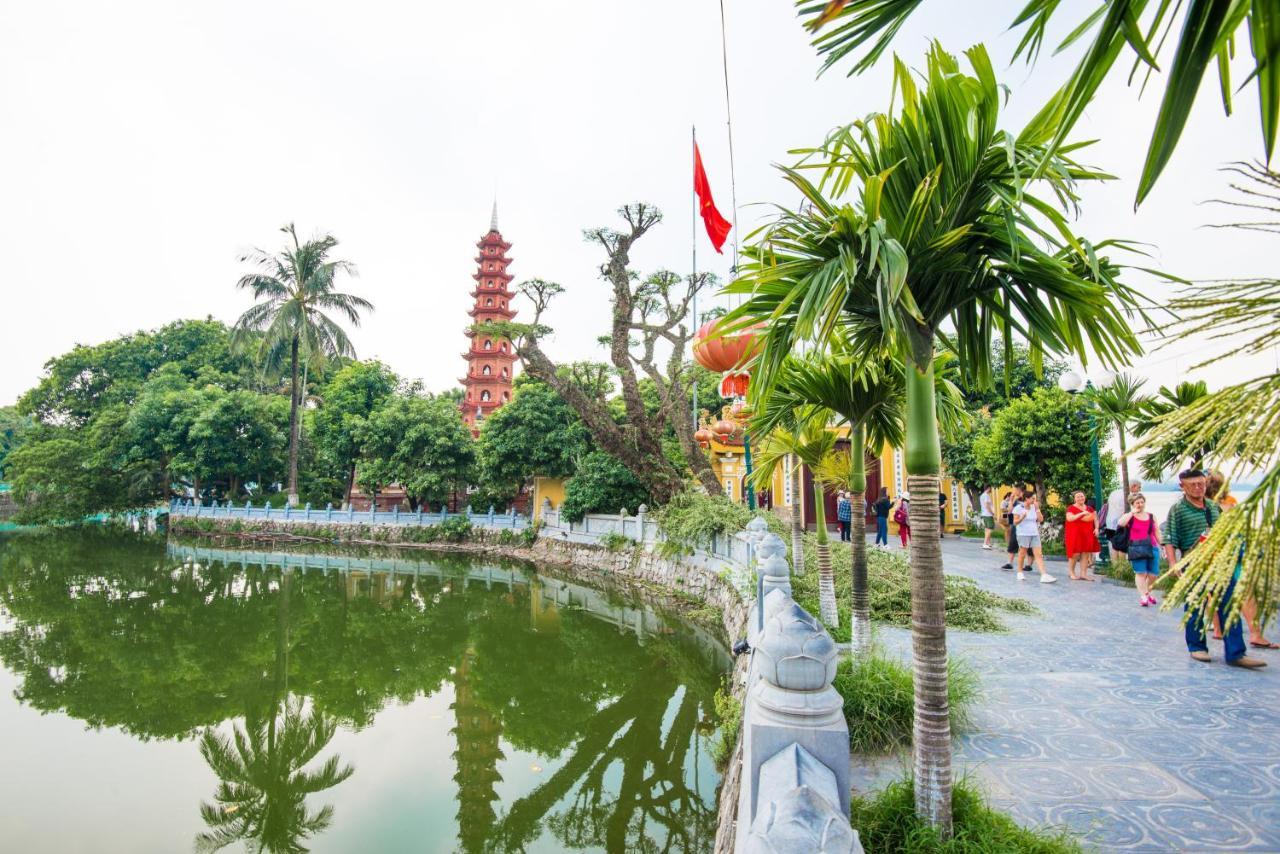 22Housing Hotel & Apartment 81 Linh Lang Hanoi Exteriör bild