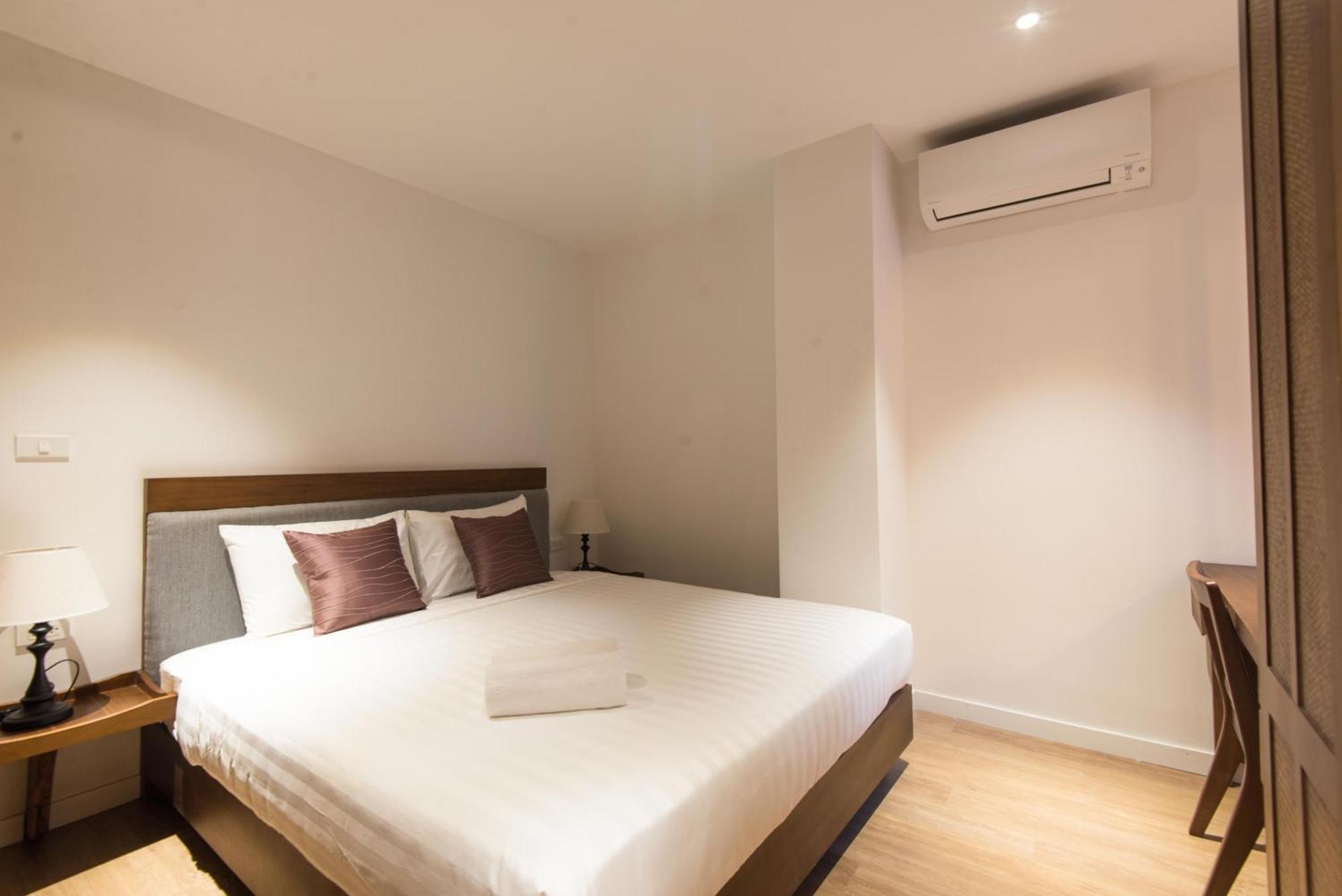 22Housing Hotel & Apartment 81 Linh Lang Hanoi Exteriör bild