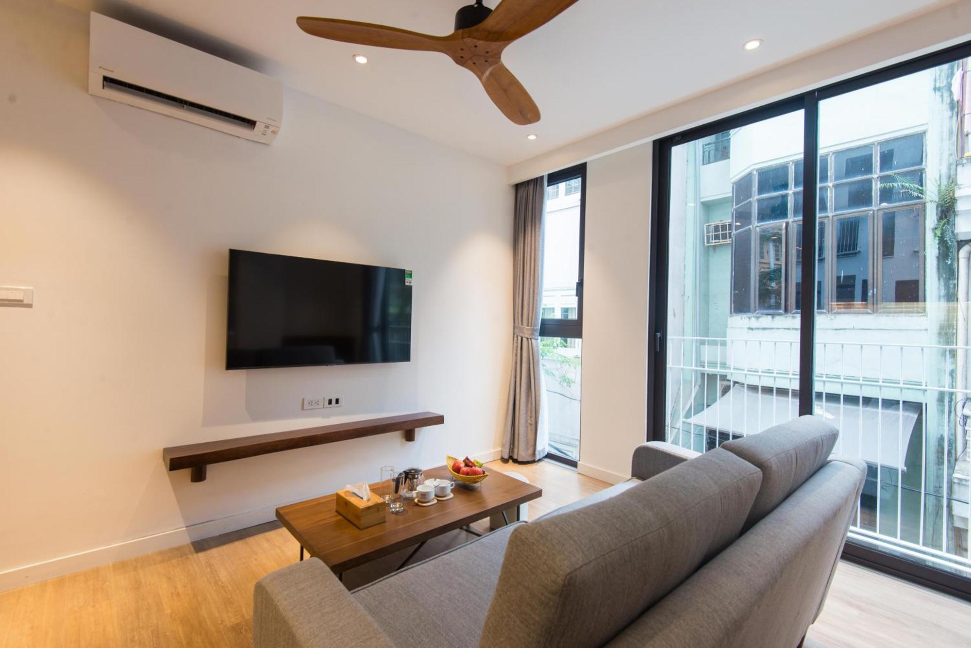22Housing Hotel & Apartment 81 Linh Lang Hanoi Exteriör bild