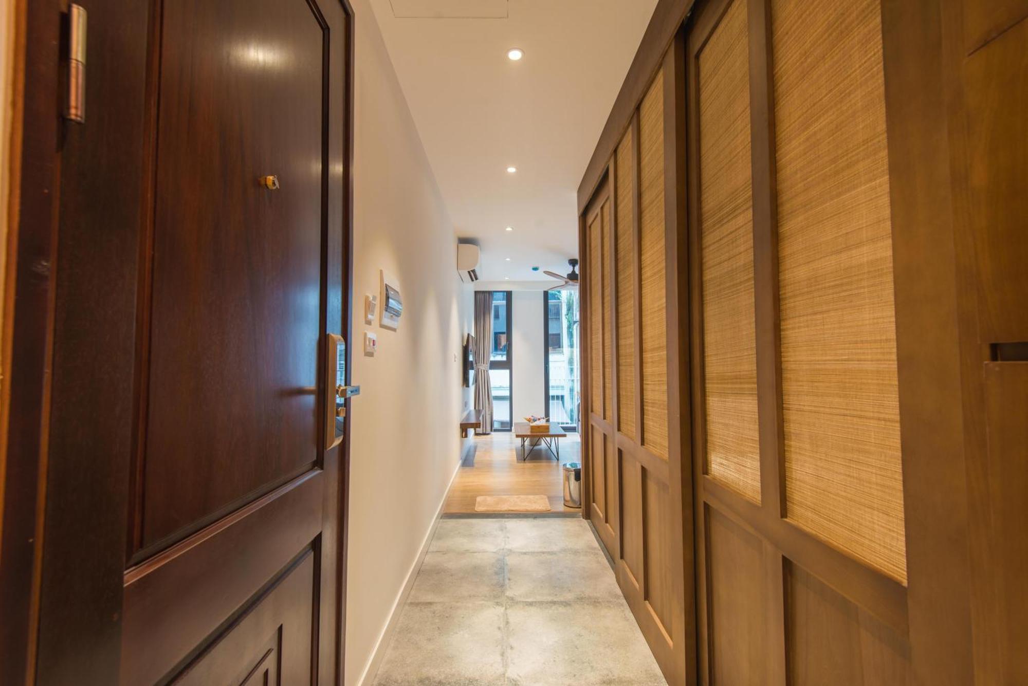 22Housing Hotel & Apartment 81 Linh Lang Hanoi Exteriör bild