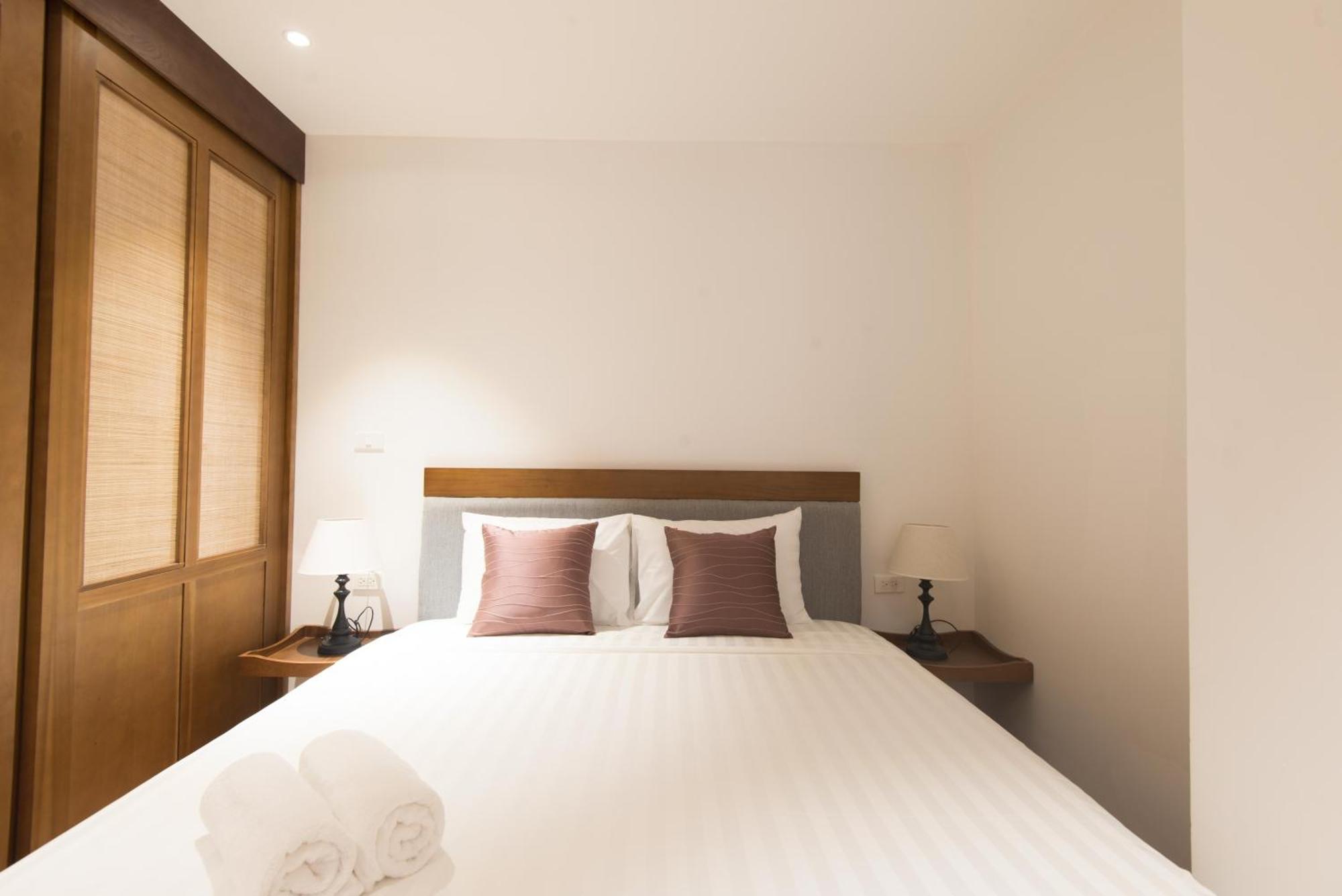 22Housing Hotel & Apartment 81 Linh Lang Hanoi Exteriör bild