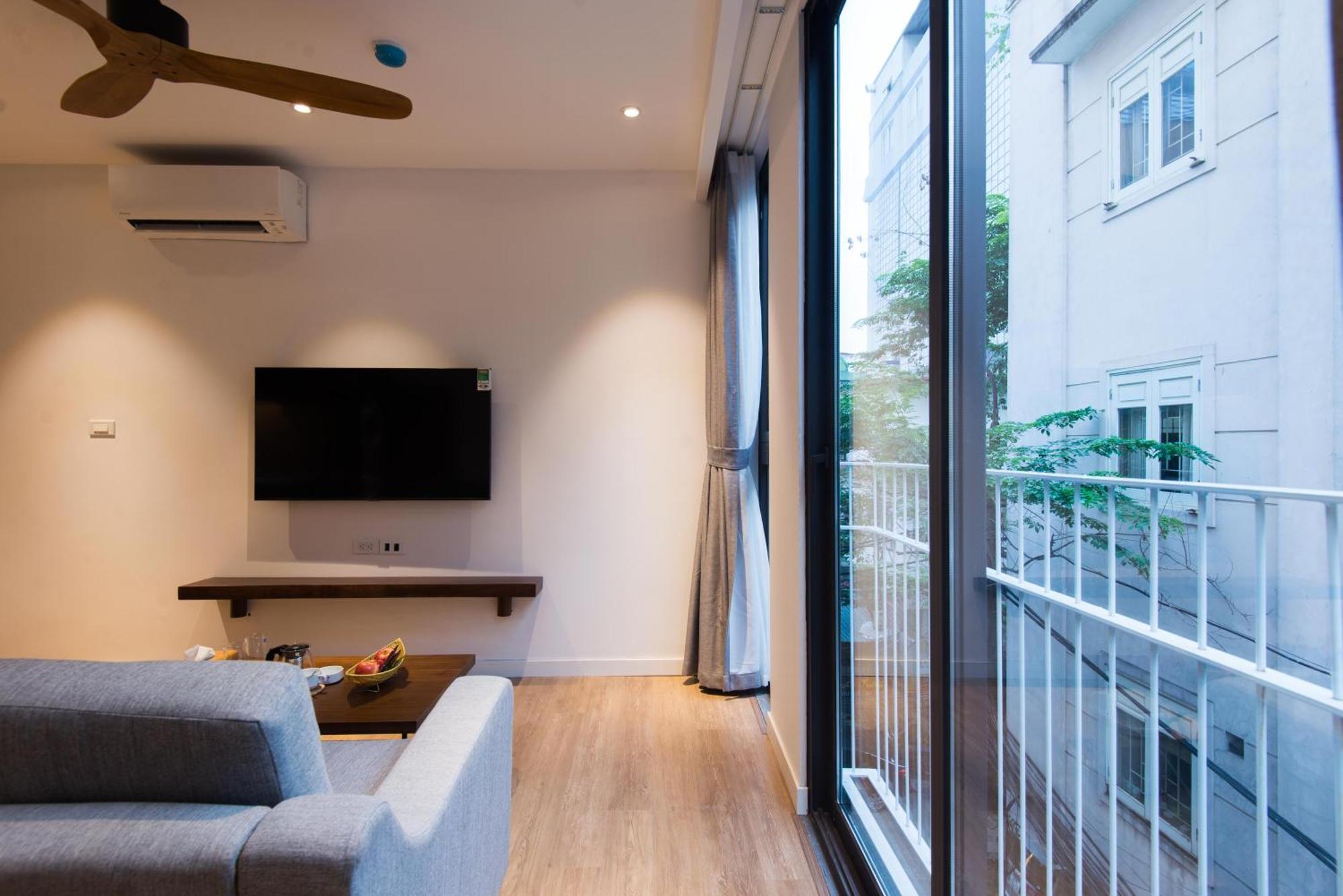 22Housing Hotel & Apartment 81 Linh Lang Hanoi Exteriör bild